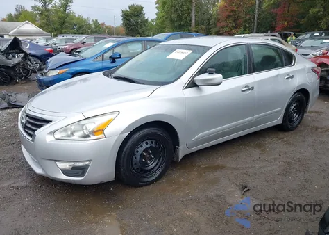 2015 Nissan Altima 2.5 S z USA, uszkodzony, nr VIN 1N4AL3AP4FC262142